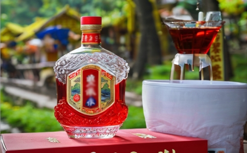 重慶進(jìn)口酒水批發(fā)中心-葡萄酒和紅酒有什么區(qū)別嗎